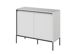 En lille hvid kommode på benene TREND