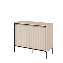 En lille beige kommode på benene TREND