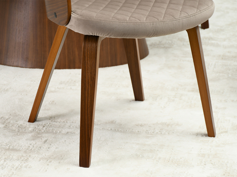 Velourstol med ben i beige valnød ARIA