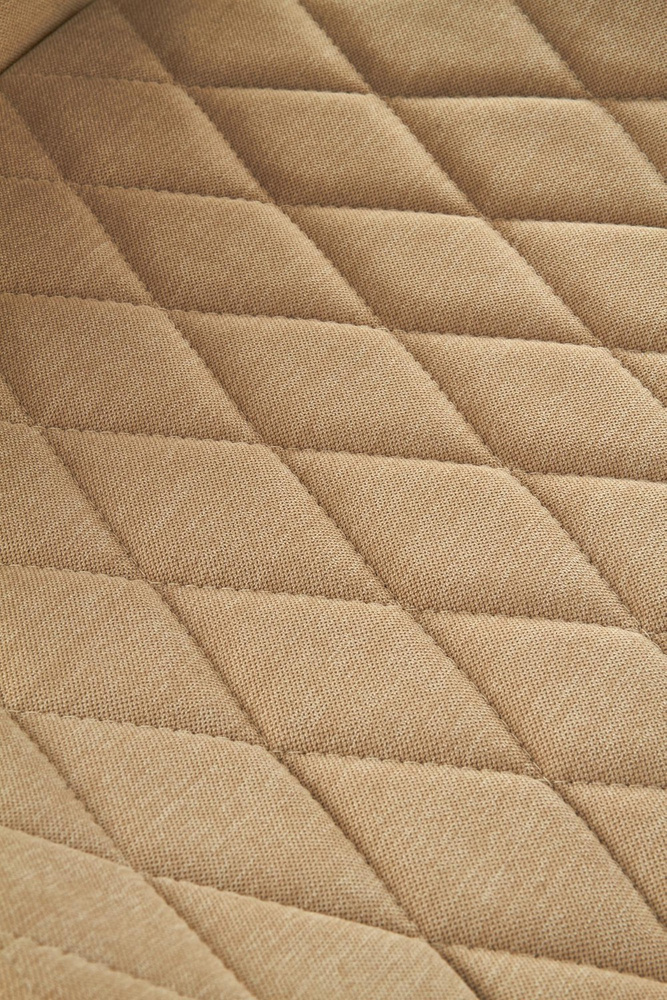 Komfortabel stol til stue beige/ sort K360