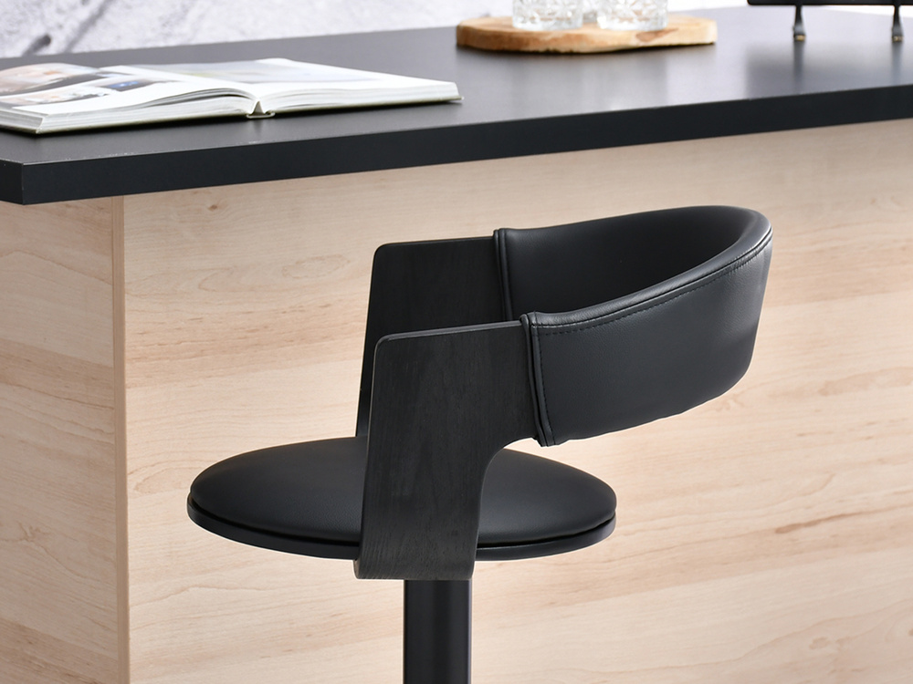 Hocker sort sort ben ROTTO