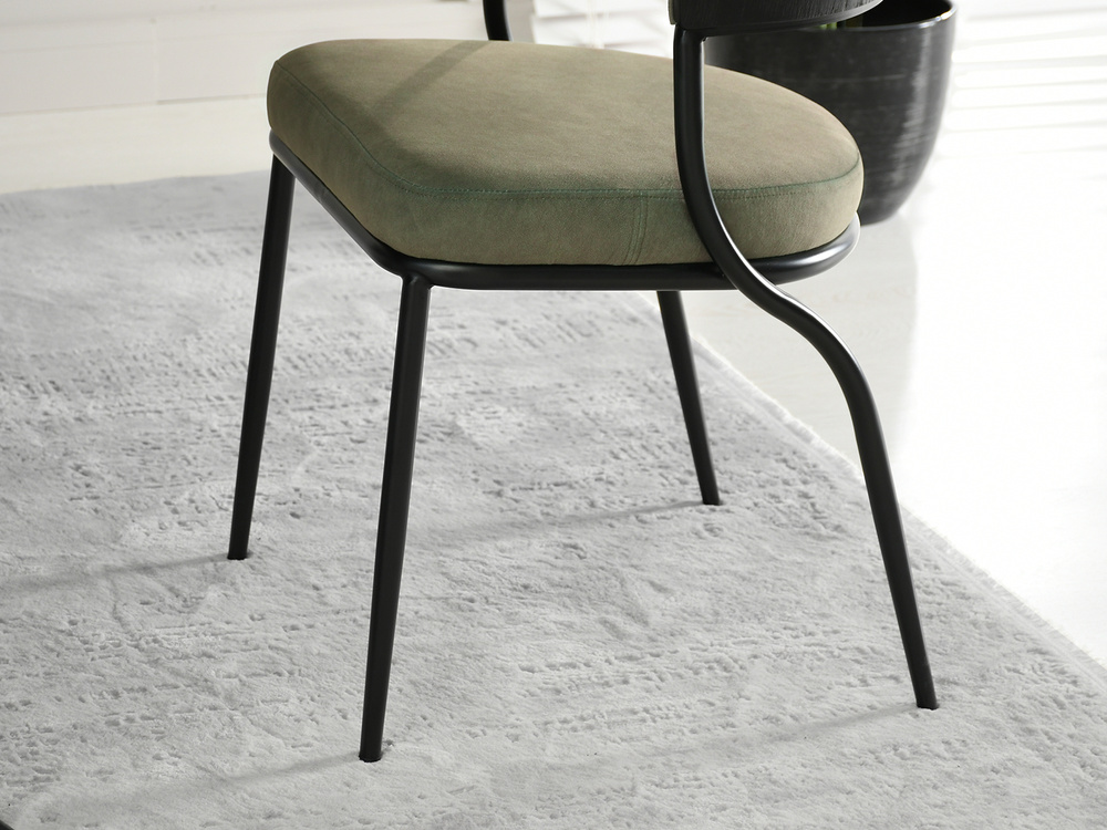Sort/kakifarvet moderne stol med sorte ben MALIA