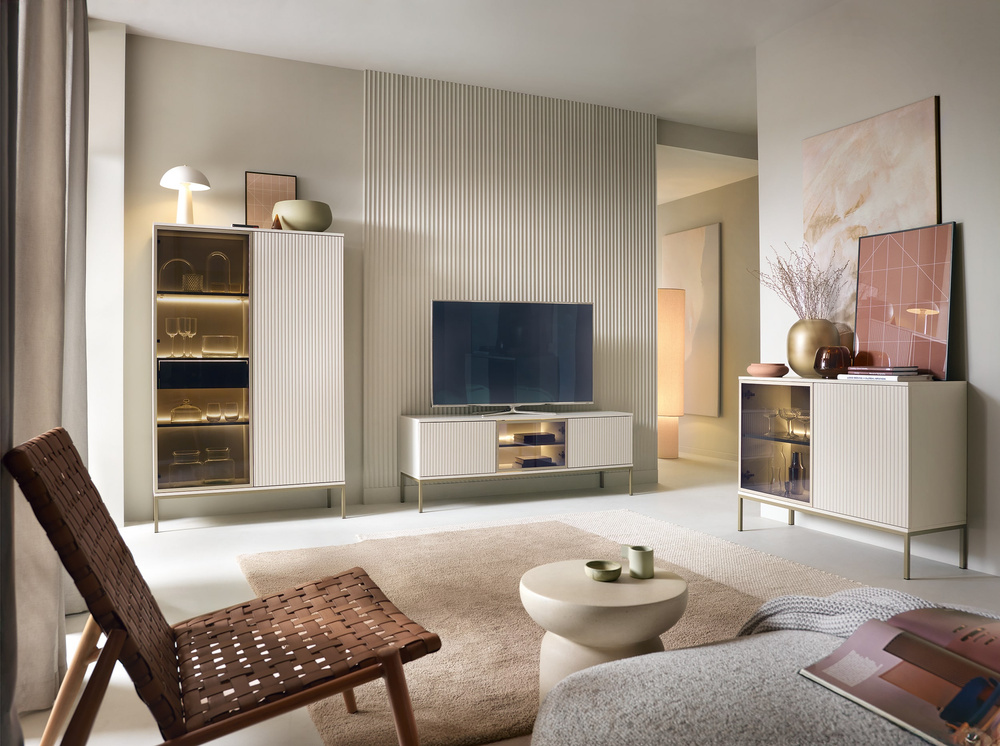 Højt vitrineskab med LED-belysning, kashmir/guld SENTOCCI