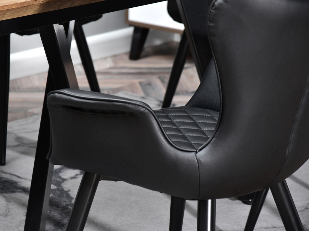 Læderstol sort sorte ben KAMAL