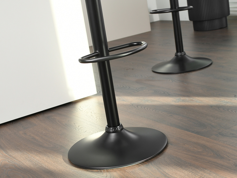 Hocker sort/valnød sort ben ROTTO valnød