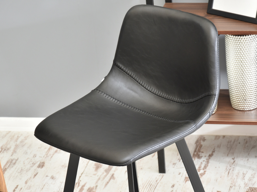 Hocker sort økologisk læder sort ben GOBI