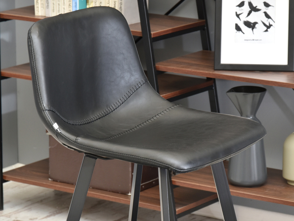 Hocker sort økologisk læder sort ben GOBI