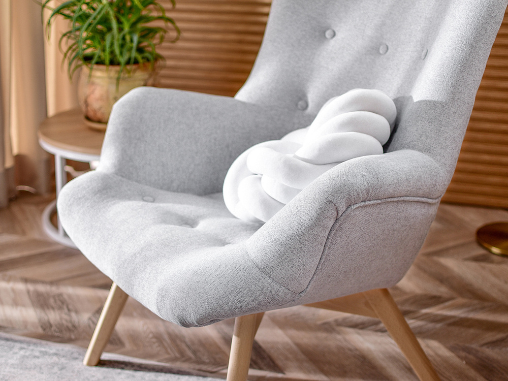 Skandinavisk lænestol lysegrå ben i bøg FLORI