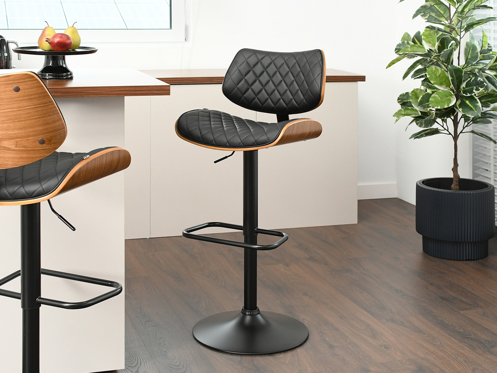 Hocker i valnød med sorte ben HOCKER i valnød