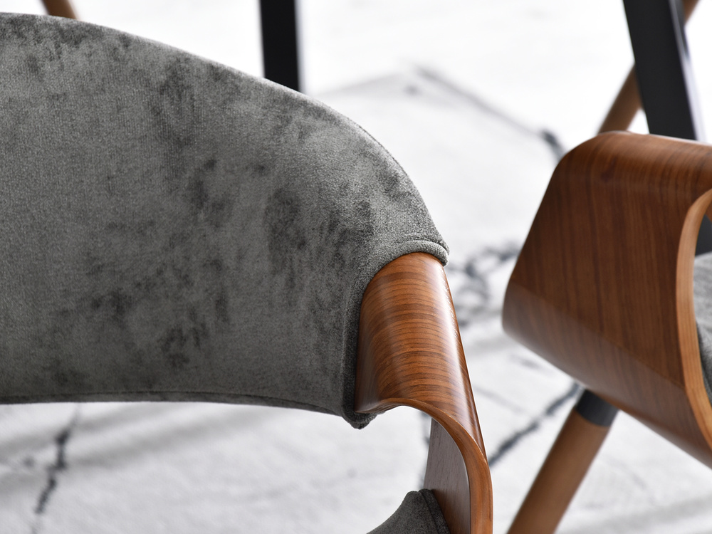 Velourstol grå sort træben BENT