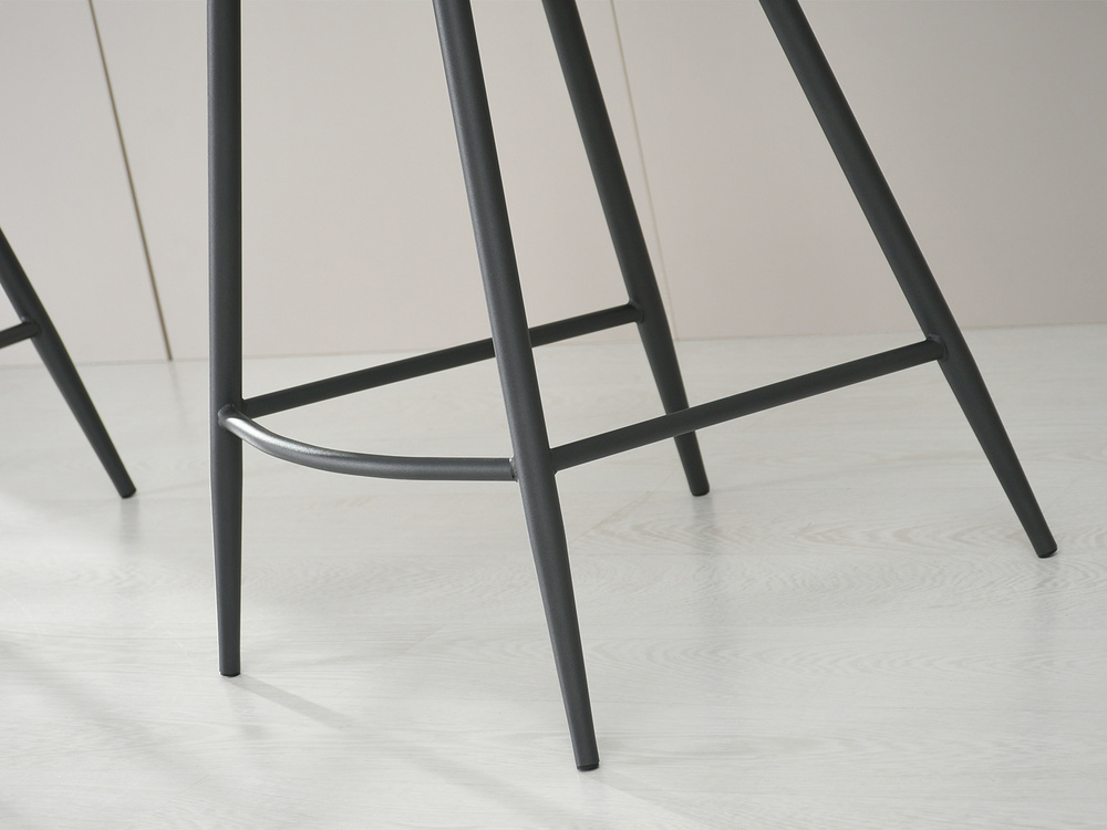 Hocker sort økologisk læder sort ben MIGEL