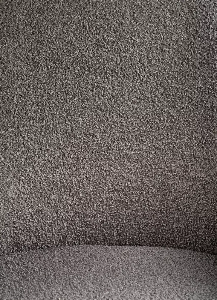 Grå spisestuestol med armlæn K477