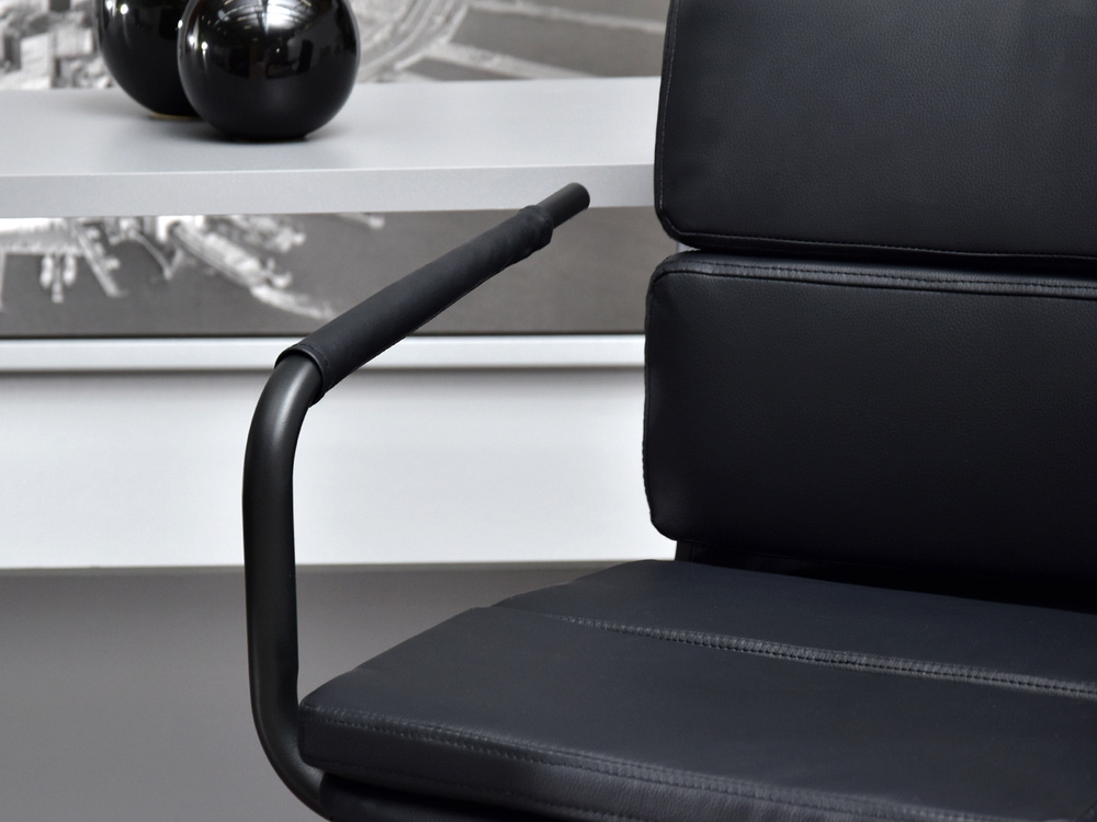 Hocker sort økologisk læder sort ben ROTTO