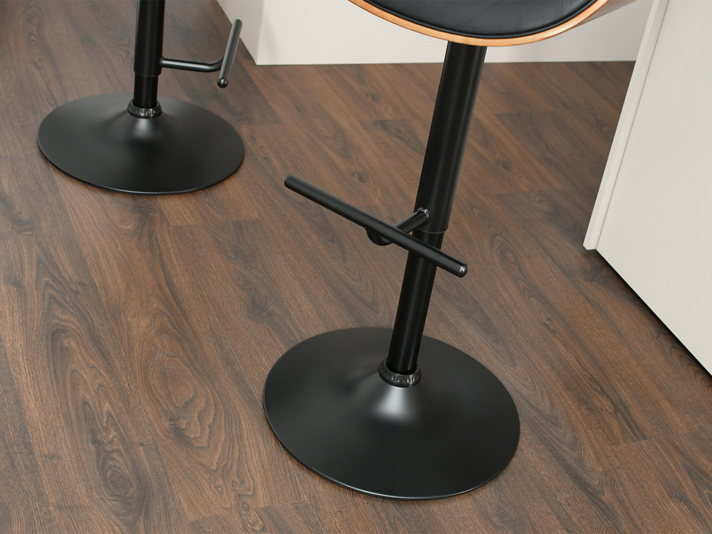 Hocker i valnød med sorte ben HOCKER i valnød