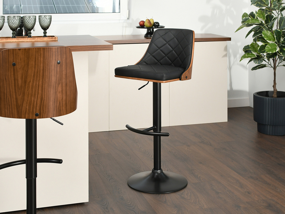 Hocker i valnød med sorte ben HOCKER i valnød