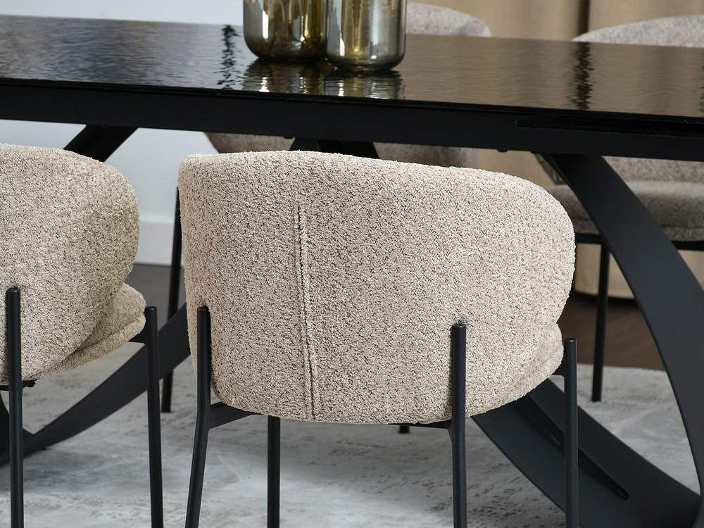 Polstret stol mørk beige/sorte ben MAREN