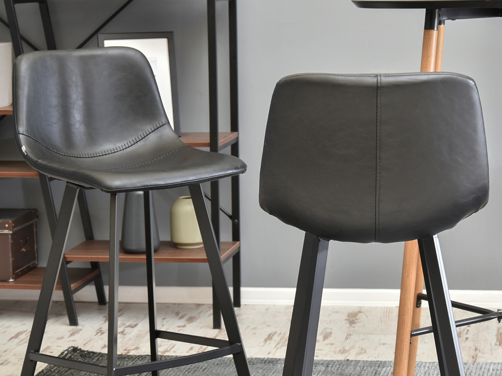 Hocker sort økologisk læder sort ben GOBI